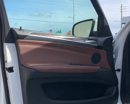 BMW - 2011- BRANCA 01