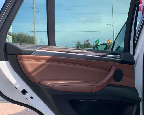 BMW - 2011- BRANCA 06