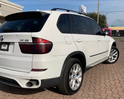 BMW - 2011- BRANCA 09