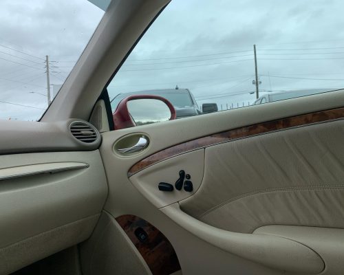 mercedes vermelha 10